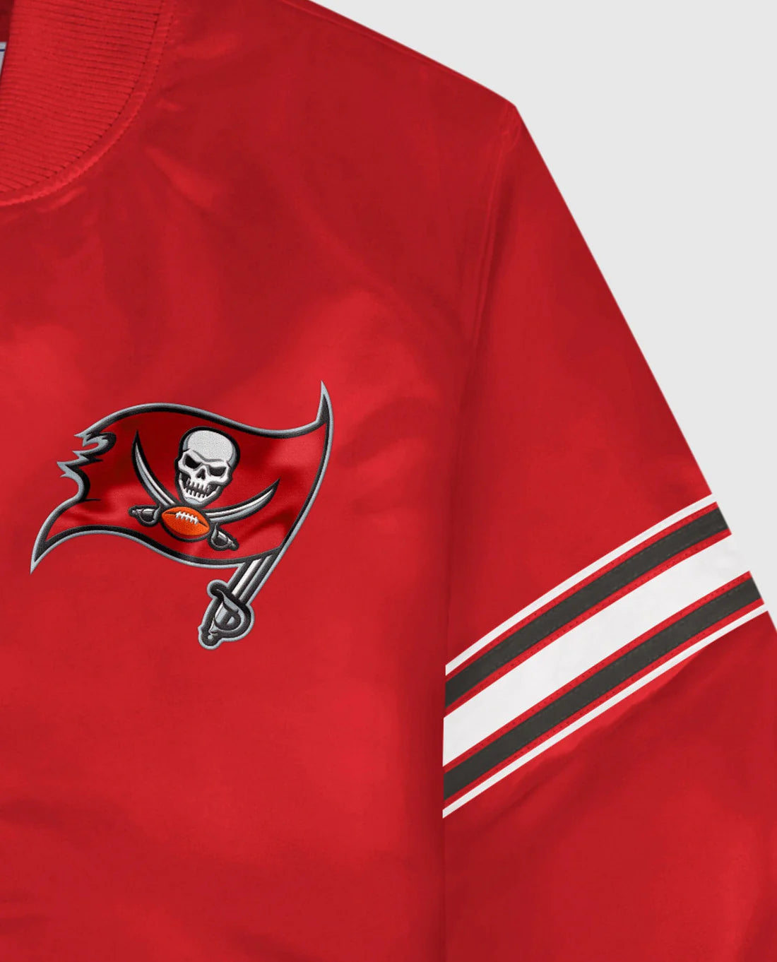 Chaqueta Varsity de los Tampa Bay Buccaneers en Satén con Botones de Presión